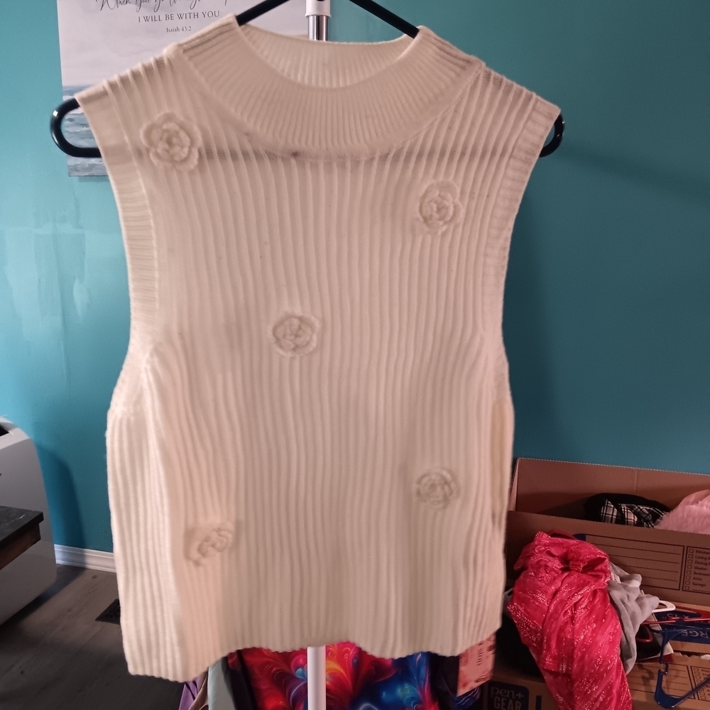 SHEIN Mod Cream Ribbed Tank Top with Floral Details - Picture 1 of 3